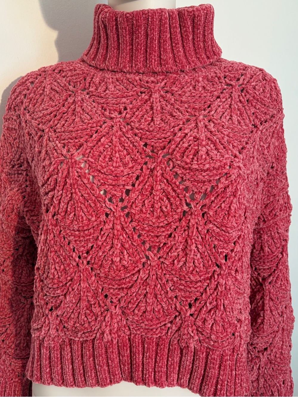 #970 POL Rose Pink Chunky Knit Turtleneck Sweater. Great Condition. Size Sm.